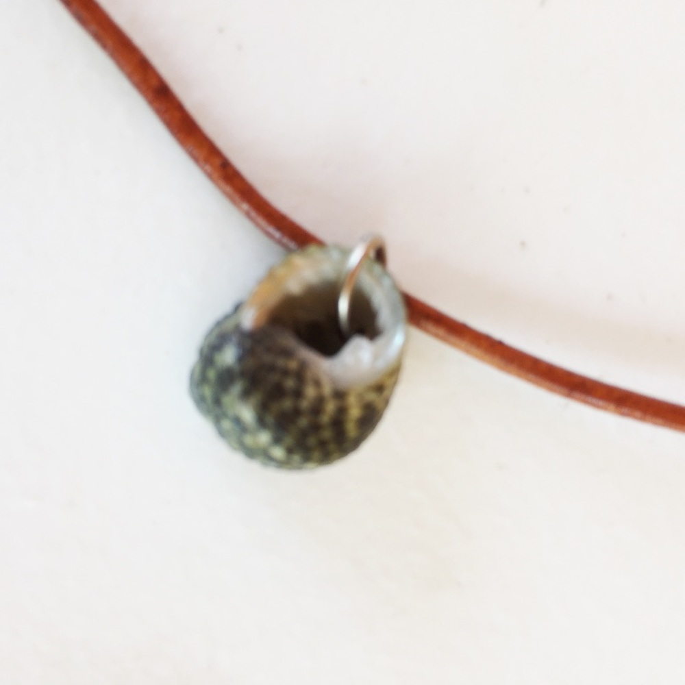 Leather Shell Necklace - Picture 2 of 2